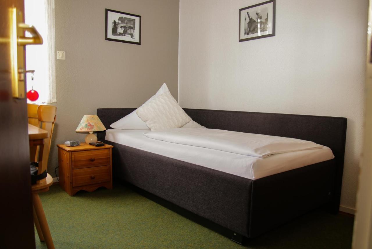 Hotel Meiendorfer Park Free Parking Hamburg Bagian luar foto
