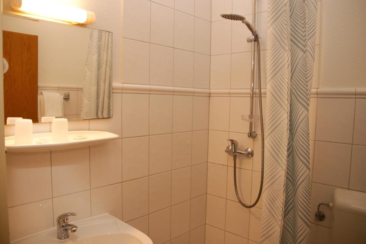 Hotel Meiendorfer Park Free Parking Hamburg Bagian luar foto